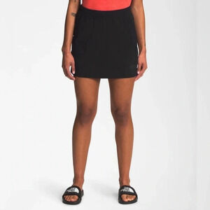 The North Face Women's Black Skort Athletic Comfort Pull On Moisture Wicking